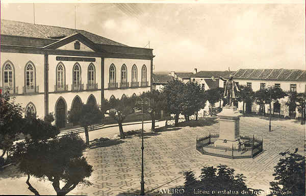 S/N - AVEIRO Liceu e esttua de Jos Estvam - Edio de Souto Ratolla, Aveiro - SD - Dim 13,4x8,6 cm - Col FMSarmento.