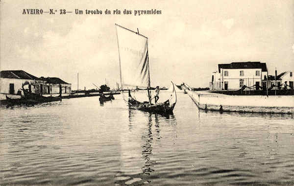 N. 23 - Aveiro Um trecho da ria das pyramides - Editores MOREIRA & TORRES, Aveiro - SD - Dim 13,8x8,8 cm. - Col.  FMSarmento.