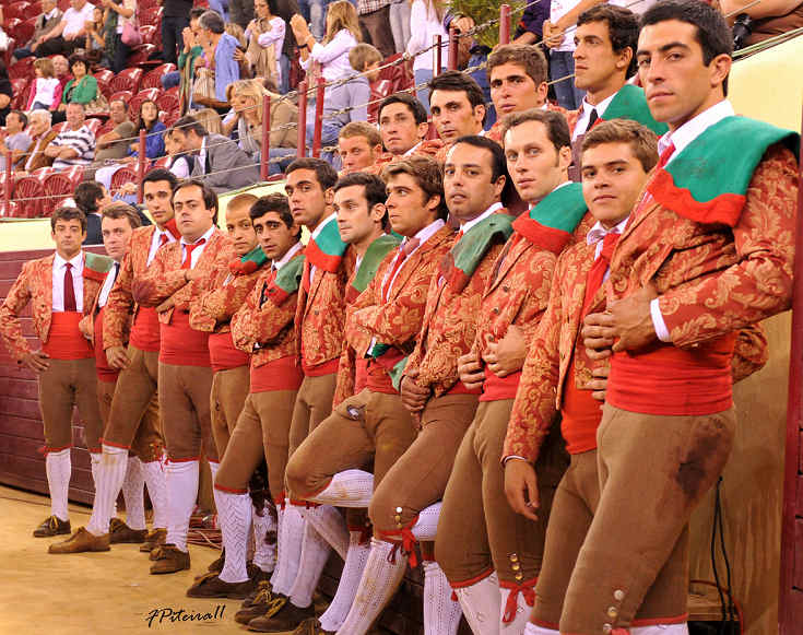 Grupo de forcados de So Manos em 2008. Clicar para ampliar.