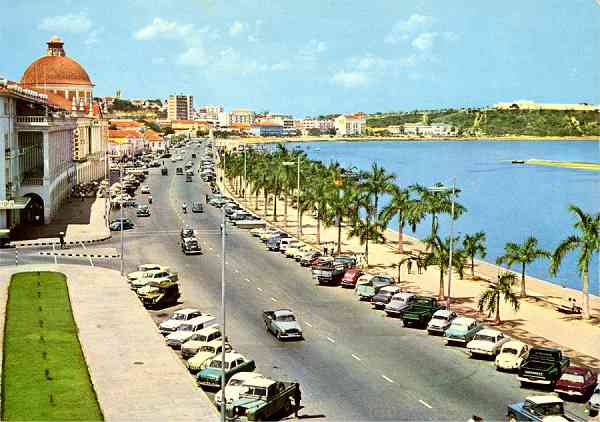 N. 48 - Avenida Paulo Dias de Novais Fundador de Luanda em 1576. Angola-Portugal - Edio "Foto-Polo" Luanda - S/D - (circulado em 1966) - Dimenses: 14,8x10,5 cm. - Col. HJCO.