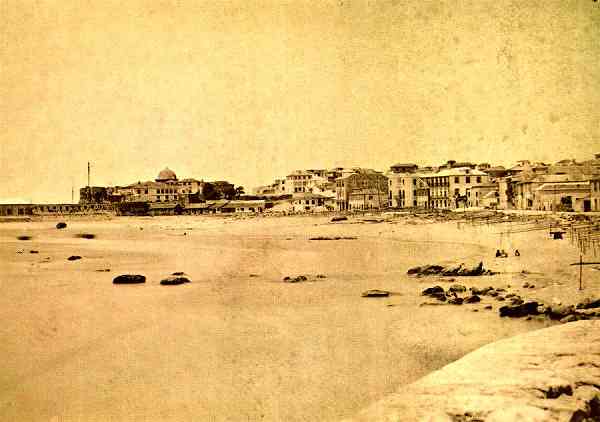 S/N - A enseada de S. Joo da Foz. Antes de 1870. Casa Tait. - Edio da Cmara Municipal do Porto Comemorativa do Centenrio do Passeio Alegre, 1888-1988 - Dimenses: 10,4x14,7 cm. - Col. HJCO.