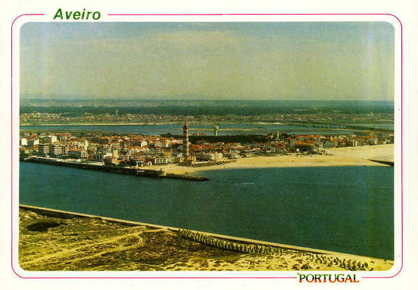 N. 37 - AVEIRO-Portugal Vista area da praia da Barra (lhavo) - Edio Bruno da Rocha, Aveiro - S/D Foto de Nuno Marques - Dimenses: 15x10,4 cm. - Col. Graa Maia