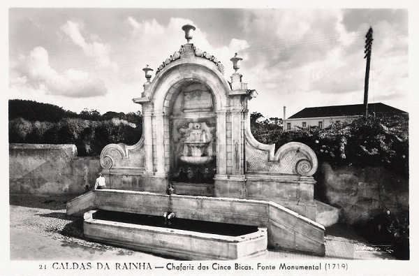 N. 21 - Portugal Caldas da Rainha Chafariz das Cinco Bicas. Fonte Monumental (1719) - Editor Passaporte Loty (Editado em 1951) - Dimenses: 9x14 cm. - Col. Miguel Chaby