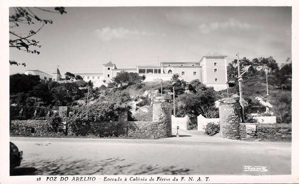 N. 018 - Portugal Caldas da Rainha Foz do Arelho Entrada da Colnia de Frias da F.N.A.T. - Editor Passaporte Loty (Editado em 1951) - Dimenses: 9x14 cm. - Col. M. Chaby