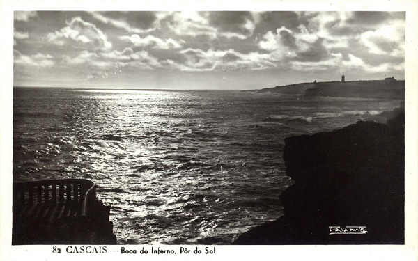 N 82 - Cascais. Boca do Inferno. Pr do Sol - Edio Passaporte 'LOTY' - SD -  (c. 1960) - Dim. 14x9 cm. - Col. A. Monge da Silva.