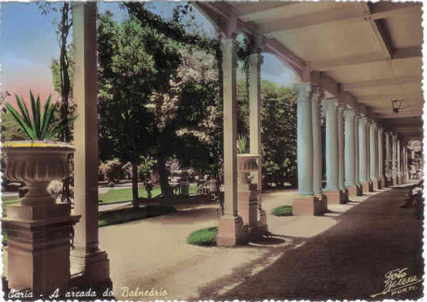 SN - Curia - A arcada do Balneario - Ed. Junta de Turismo da Curia - Dim. 13,8x9,8 cm - Col. A. Simes (367-2).