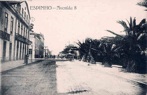 SN - Portugal. Espinho - Avenida 8 - Editor Tabacaria Arlindo Lopes - Dim. 14x9 cm - Col. M. Chaby.