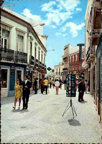 N. 755/244 - ALGARVE-FARO Uma vista da rua D. Francisco Gomes - Edio Portugal Turstico - S/D - Dimenses: 10,3x15,6 cm. - Col. Graa Maia