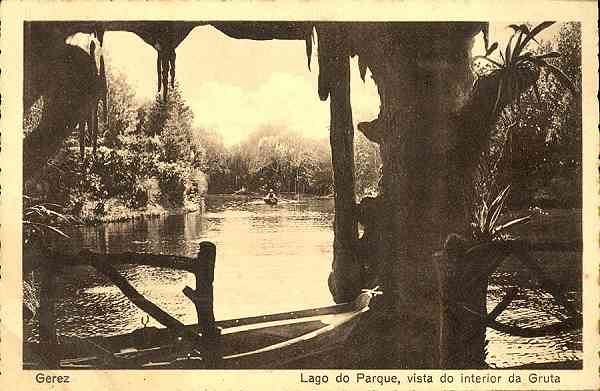 S/N - Gerez-Lago do Parque, vista do interior da Gruta - Foto Gonzalez - Edio da Loja Hespanhola, Braga, Filial nas Caldas do Gerez - Dimenses: 13,8x9 cm. - Col. Aurlio Dinis Marta.