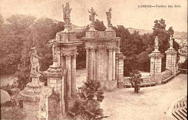 S/N - Lamego-Portico dos Reis - Edio Manuel Queiroz - S/D - Dimenses: 14,1x9 cm. - Col. Aurlio Dinis Marta.