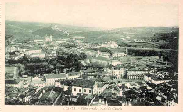 S/N - LEIRIA-Vista geral, tirada do Castelo - Editor no indicado - S/D - Dimenses: 14x9 cm. - Col. R. Gaspar.