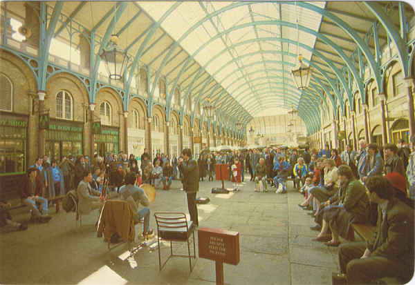 L32 - LONDON. Covent Garden - Ed. Nutshell Cards Ltd 01-8714202 Printed in England Photography by Dick Scoones - SD - Dim. 14,9x10,2 cm - Col. Manuel Bia (1986)