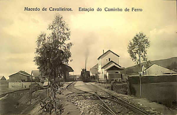 S/N - Macedo de Cavalleiros: Estao do Caminho de Ferro - Edio de Adriano Rodrigues, Bragana - S/D - Dimenses: 13,6x8,7 cm. - Col. Aurlio Dinis Marta.