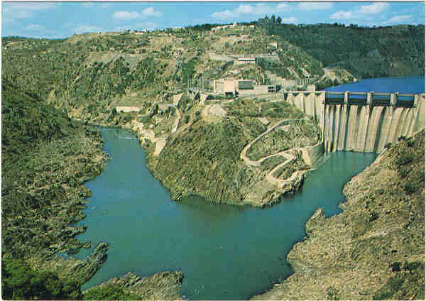 N. 1592 - MIRANDA DO DOURO - Portugal  Barragem de Miranda - Ed. "SUPERCOR" NCORA Edies Artsticas de Artigos para Felicitaes LISBOA IMPRICOR - SD - Dim. 14,8x10,4 cm - Col. Manuel Bia (2003).