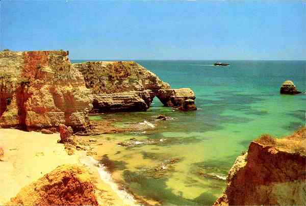 N. 103 - PORTUGAL-ALGARVE- Praia da Rocha - Edio CSAR DE S, Av. lvares Cabral, 40-6 D.t Tel. 683172, Lisboa -  Fotografia a cores de Csar de S - S/D - Dimenses: 14,7x9,9 cm. - Col. Graa Maia (Circulado em 1969)