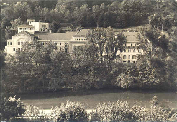 N 1 - TERMAS DE SO PEDRO DO SUL. Colnia de Frias da FNAT - Edio de Domigos Francisco Marques - SD - Dim. 14,5x10,1 cm - Col. A. Monge da Silva (Circulado em 1962)