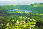 N.º 39 - S. MIGUEL (Açores) Um aspecto da Lagoa das Furnas - Ed. Fotografia Nóbrega, Lda, Ponta Delgada - S. MIGUEL - AÇORES - Lito Of. Artistas Reunidos, Porto - SD - Dim. 15x10,4 cm. - Col. Manuel Bóia (1981)