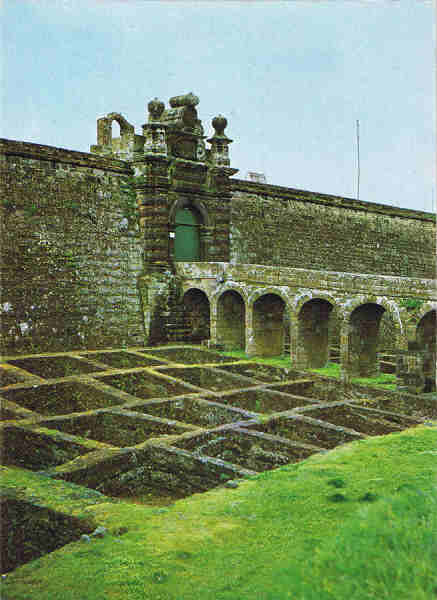 N.º 1367 - ILHA TERCEIRA (Açores) Angra do Heroísmo Castelo de S. João Baptista - Ed. Lifer, Porto - SD - Dim. 10,6x14,9 cm. - Col. M. Bóia (1981)