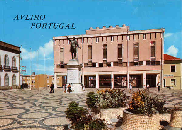 N. 337 - AVEIRO Monumento a Jos Estvo - Ed. Perla - SD - Dim.14,8x10,5 cm - Col. Mrio Silva.