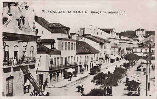 N 51 - Caldas da Rainha. Praa da Repblica - Editor no indicado - Circulado em 1933 - Dim. 14x9 cm. - Col. M. Chaby