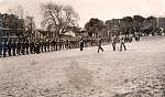 SN - Portugal. Caldas da Rainha - Parada militar em frente ao Hotel Lisbonense - Editor annimo - SD - Dim.9x14 cm - Col. Miguel Chaby