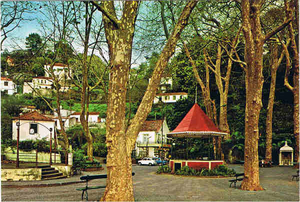 N. MAD 193/53 - MONTE (Madeira)  Largo da Fonte - Ed. Francisco Ribeiro - Rua Nova de S. Pedro, 27 telef. 23930 FUNCHAL GM - SD - Dim. 14,8x10,3 cm - Col. Manuel e Ftima Bia (1975).