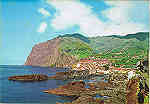 N. 12 MADEIRA Cmara de Lobos e ao fundo Cabo Giro - Ed. PERESTRELLOS-PHOTOGRAPHOS Impresso da Noruega - SD - Dim. 14,9x10,4 cm - Col. Manuel e Ftima Bia (1975).