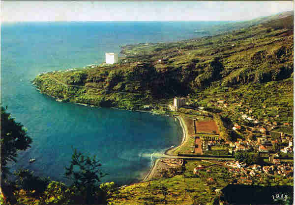 MD 301 - MACHICO (Madeira) Grande Centro Turstico - Ed. Francisco Ribeiro - Rua Nova de S.Pedro,27 telef.23930 FUNCHAL - MADEIRA - SD - Dim. 14,8x10,4 cm. - Col. Manuel e Ftima Bia (1975).