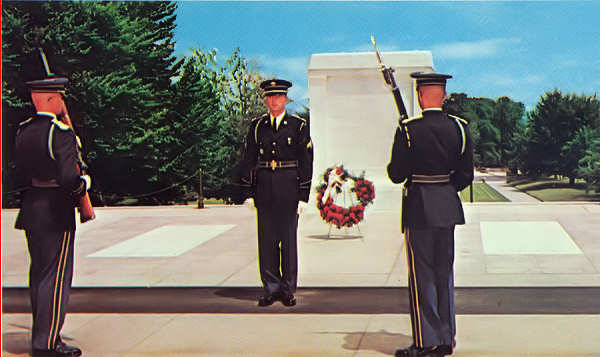 SN - Tomb of the Unknowns - Edio annima - Dim. 14x8,9 cm - Col. Amlcar Monge da Silva (c. 1970)