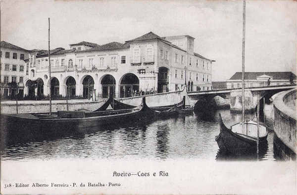 N 318 - Aveiro - Caes e Ria - Editor Alberto Ferreira, P. Batalha, Porto - Dim. 137x91 mm - Col. A. Monge da Silva (cerca de 1910)