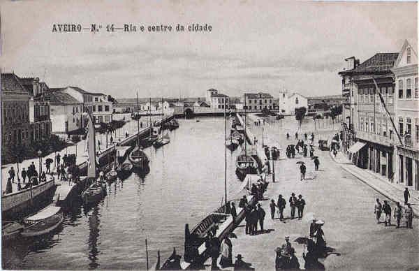 N 14 - Aveiro - Ria e centro da cidade (1) - Editores Moreira Torres, Aveiro - Dim. 137x89 mm - Col. A. Monge da Silva (cerca de1910)