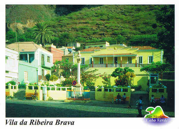 N. 235631p - Vila da Ribeira Brava. Praa - Ed. PiLu Bela Vista (tel. +238 324267) * Fotografia: Dr. Pitt Reitmaier * SD - Dim. 14,8x10,5 cm - Col. Manuel Bia (2011)