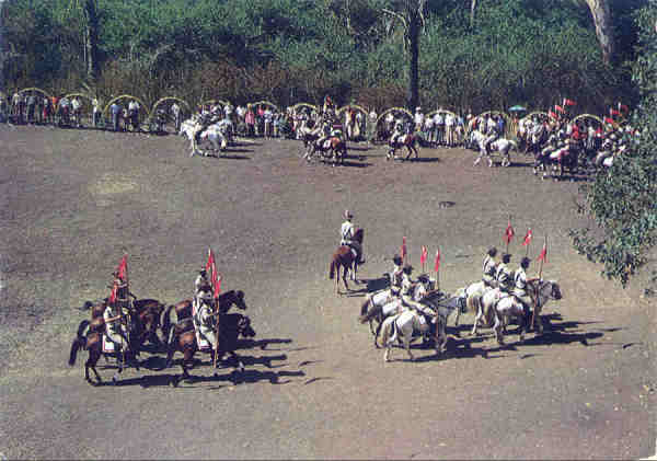 N 7 - TIMOR. Desfile de Cavalaria nas festas do Arbiru em Atabai - Edio Movimento Nacional Feminino - 15,0x10,5 cm - Col. A. Monge da Silva (1970)