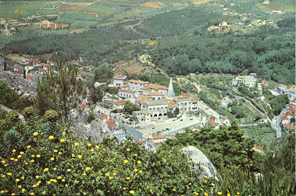 N 860 - PALCIO NACIONAL DE SINTRA (Portugal) - O Palcio visto dos Castelos dos Mouros - Ed. Col. Passaporte LOTY - SD - Dim. 150x104 mm - Col. Graa Maia