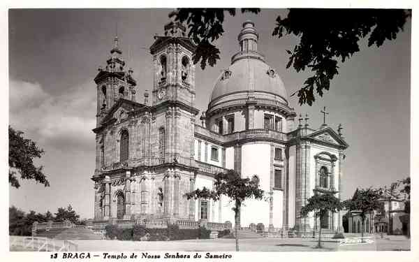 N. 13 - Braga-Templo de Nossa Senhora do Sameiro - Edio da Confraria de Nossa Senhora do Sameiro, Col. Passaporte - S/D - Dimenses: 14,1x8,8 cm. - Col. Ftima Bia (1959).