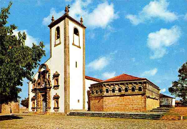 N. 569 - Bragana: Domus Municipalis e Igreja de St Maria - Edio Centro de Caridade Nossa Senhora do Perptuo Socorro - S/D - Dimenses: 15x10,3 cm. - Col. Manuel Bia.