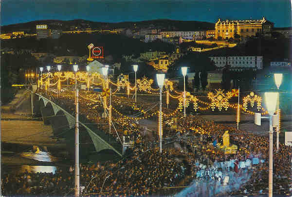 N 851- Coimbra. Convento e procisso nocturna das Festas da Rainha St Isabel - Ed. Centro Caridade N Sr. do Perptuo Socorro - Foto Tefilo Rego - SD- Circulado em 1970 - Dim 15,1x10,2 cm - Col. Joo Ponte.