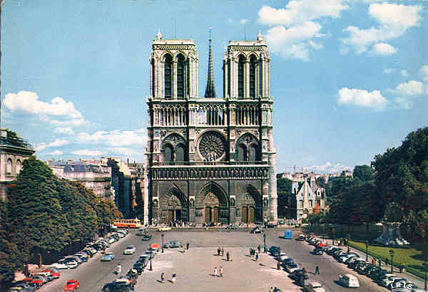 N 565 - Paris. A Catedral de Notre Dame (3) - Editions Chantal,Paris - Dim. 15x10,3 cm - Col. Amlcar Monge da Silva (1968)