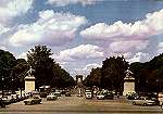 N. 6 - Les Champs-Elyses et l'Arc de Triomphe - Col. Messager - Dimenses: 15x10,3 cm. - Col. HJCO (1967).