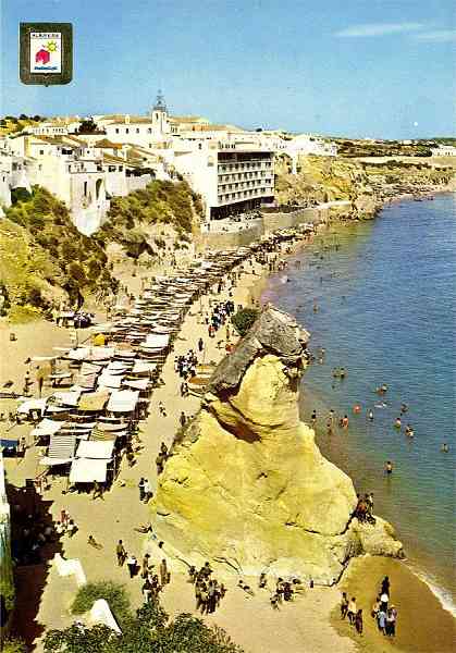 N 413 - ALBUFEIRA: Vista geral da praia - Edio LIFER-Porto - S/D - Dimenses: 10,4x14,9 cm. - Col. Graa Maia.