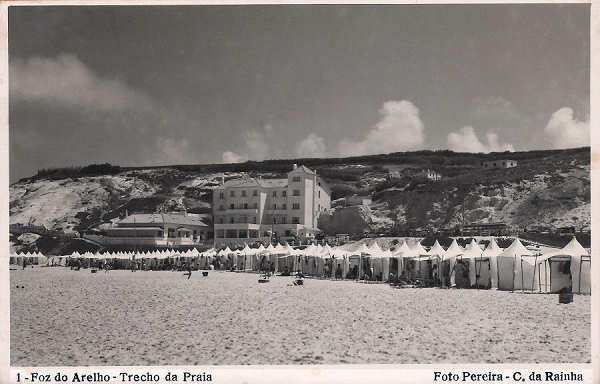 N. 1 - Portugal-Caldas da Rainha Foz do Arelho Trecho da Praia - Editor Neto Pereira (Editado em 1945) - Dimenses: 14x9 cm. - Col. Miguel Chaby