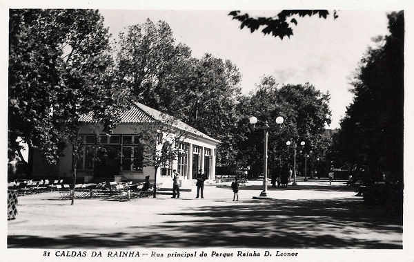 N. 31 - Portugal Caldas da Rainha Rua Principal do Parque Rainha D. Leonor - Editor Passaporte Loty (Editado em 1951) - Dimenses: 9x14 cm. - Col. Miguel Chaby