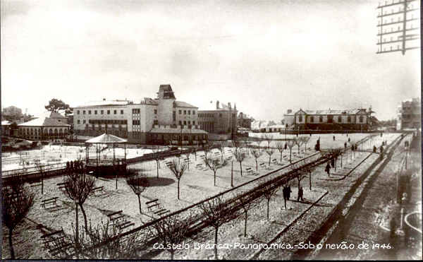 SN - CASTELO BRANCO. Panormico. Sob o nevo de 1946 - EdicaoPapelaria Semedo de Castelo Branco - SD - (Circulado em 1953) - Dim. 13,7x8,5cm. Col. A. Monge da Silva.