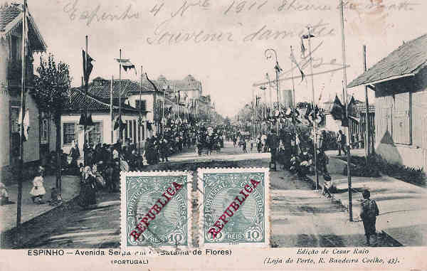 SN - Portugal. Espinho. Avenida Serpa Pinto - Batalha de Flores - Ed. Csar Raio, Loja do Porto, R. Bandeira Coelho, 43 - Dim. 14x9 cm. - Col. M. Chaby