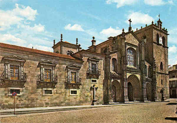 N. 219 - Lamego S Catedral - Edio Centro de Caridade N. S. do Perptuo Socorro - Dimenses:  15x10,6 cm. - Col. Mrio F. Silva.