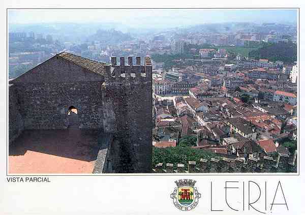 N. 2 - LEIRIA-Portugal Vista Parcial - Edio da Regio de Turismo de Leiria, Rota do Sol - S/D - Dimenses: 15x10 cm. - Col. R. Gaspar.