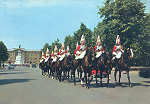 N 16 - Londres, Guarda a Cavalo - Editor A. V. Fry & Co, London - Dim. 14,8x10,3 cm - Circulado em 1964 - Col. Amlcar Monge da Silva