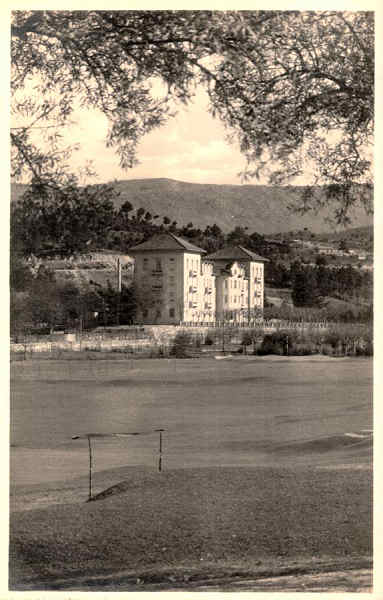 N. 12 - Vista do Hotel do Golf Vidago Foto Otto Auer - Edio Vidago, Melgao & Pedras Salgadas, Ld - S/D - Dimenses: 9x14 cm. - Col. Carneiro da Silva (Circulado em 16/09/1938)