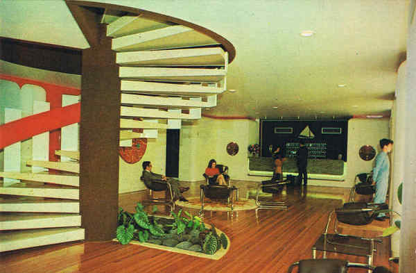 S/N - HOTEL FAYAL (interior) Horta - Açores - IMPRESSO POR DANILO & TELO, LDA. - FUNCHAL - S/D - Dim. 14,9x10 cm. - Col. Manuel Bóia (1981).