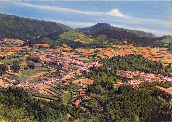 Nº 5 - SÃO MIGUEL. Furnas. O Vale - Edição Fotografia Nóbrega - Dim. 14,8x10,4 cm - Col. A. Monge da Silva (c. 1967)